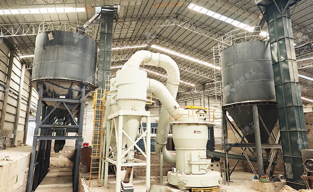 Conçu pour la fiabilité et l'efficacité énergétique, l'équipement permet une production continue avec des besoins de maintenance faibles. Sa conception robuste et sa performance stable en font une solution rentable pour le traitement de l'alumine, contribuant au recyclage des ressources et à une efficacité accrue dans les opérations de fusion de l'aluminium.